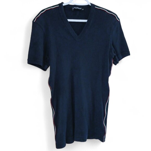 Dolce & Gabbana Men’s Black Ribbed V-Neck Tee Italian Tricolor Stripe Size 52 - Picture 1 of 14